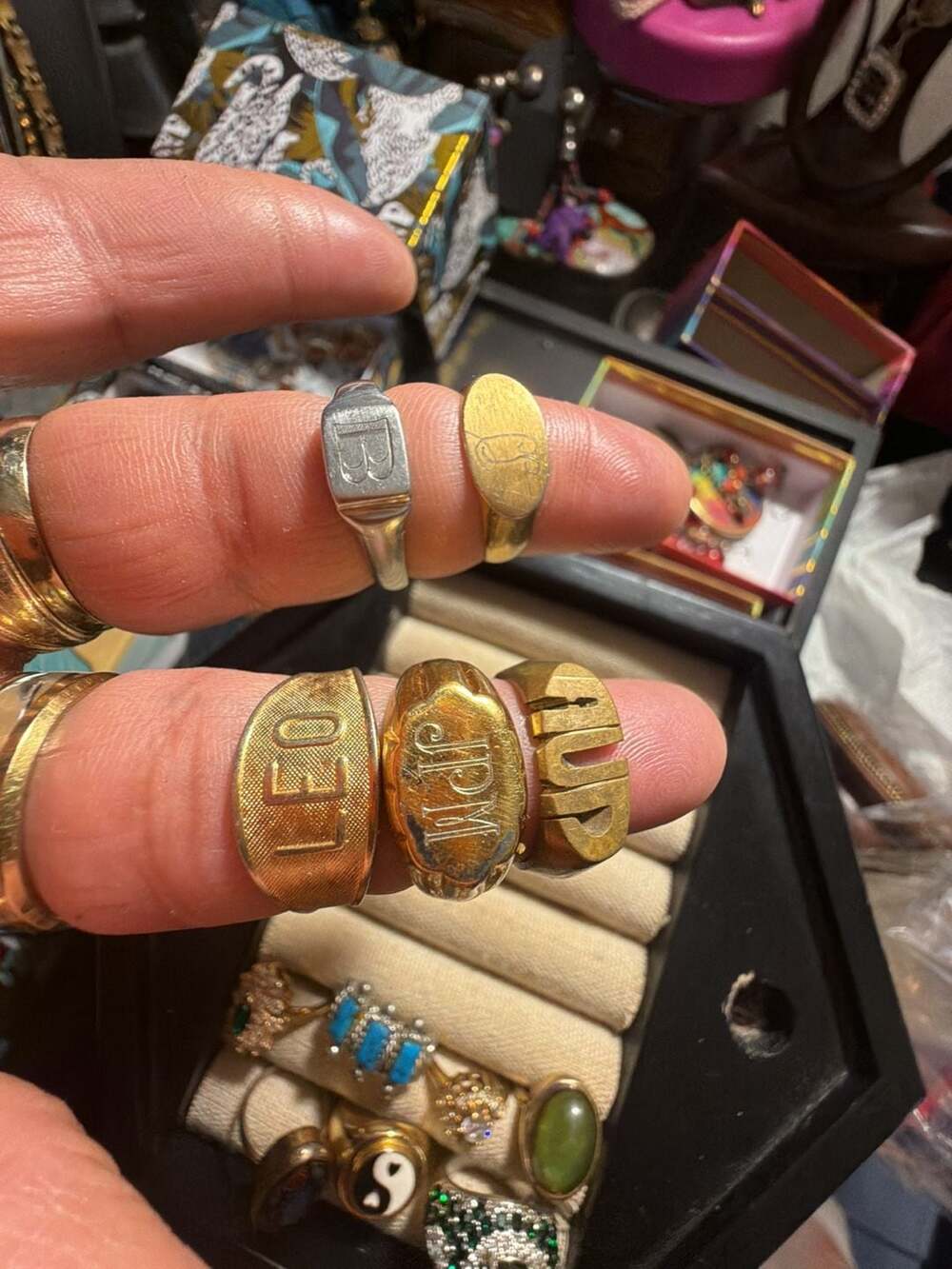 Vintage Ring Lot Including Signet - Picture 4 of 6
